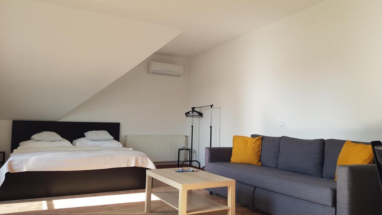 Vegvar Delux Apartman ยูลา ภายนอก รูปภาพ