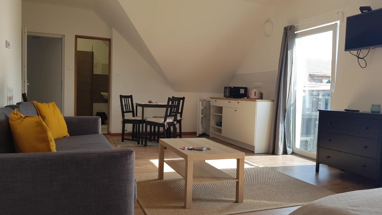 Vegvar Delux Apartman ยูลา ภายนอก รูปภาพ